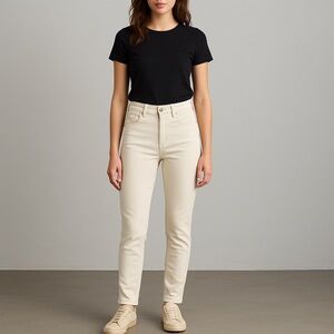 Women's Cream White Jeans. Size 4